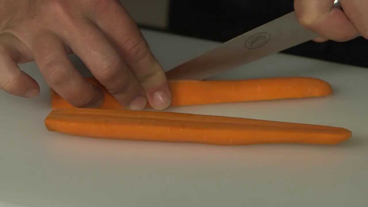 Couper en brunoise, julienne, bâtonnets ou mirepoix - Trucs et Astuces culinaires - Auchan