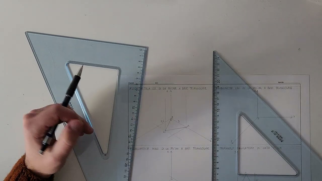 Assonometrie di un prisma a base triangolare (triangolo equilatero)