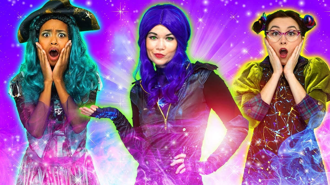 DESCENDANTS 3 MAL AND UMA VS EVIE AND BEN. WILL AUDREY TURN GOOD? Totally TV Parody