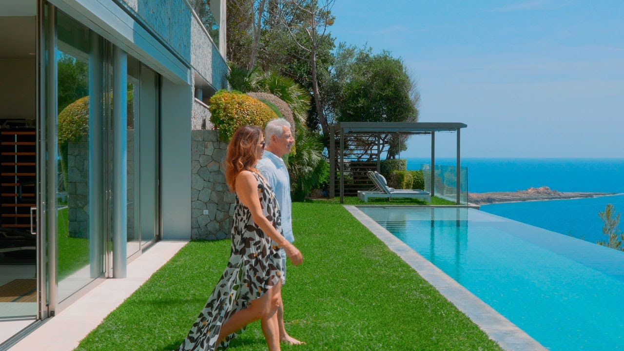 Discover the ultimate seafront lifestyle at Villa AKAMÁ in Mallorca Southwest