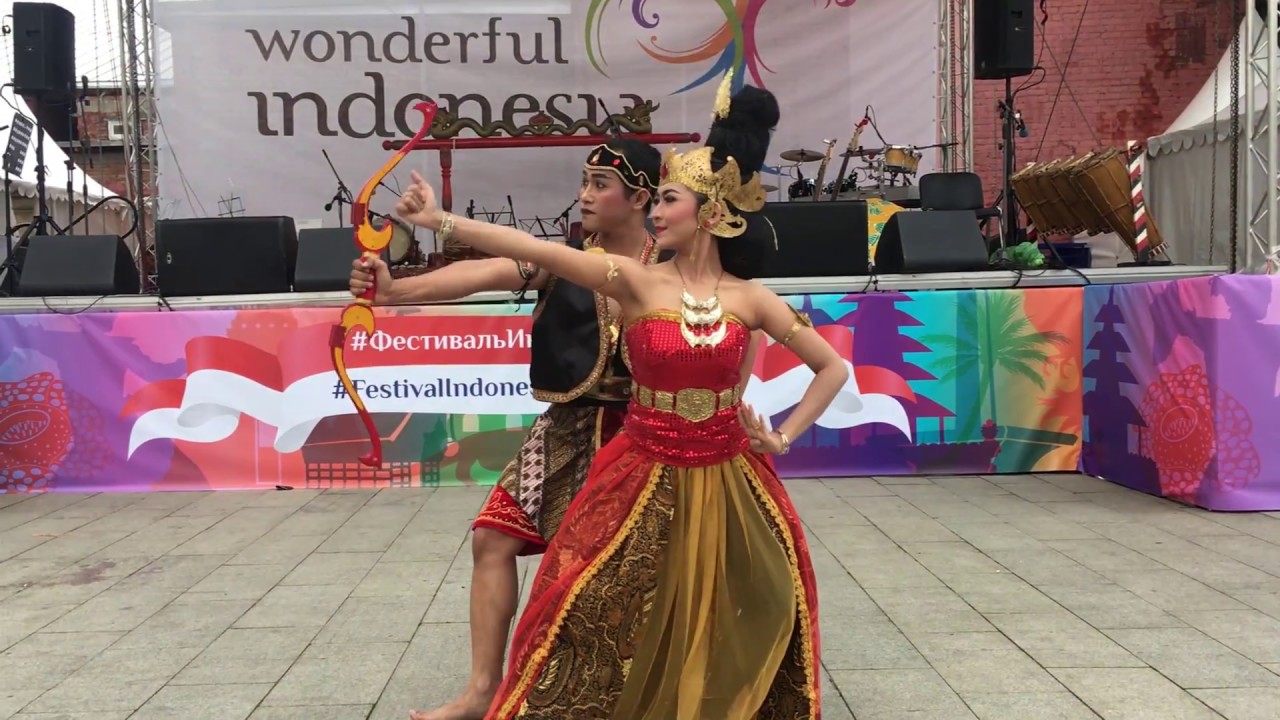 Abhitah Dance  - Bawika Semarang Art Enthusiast - Indonesian festival in Moscow 2017