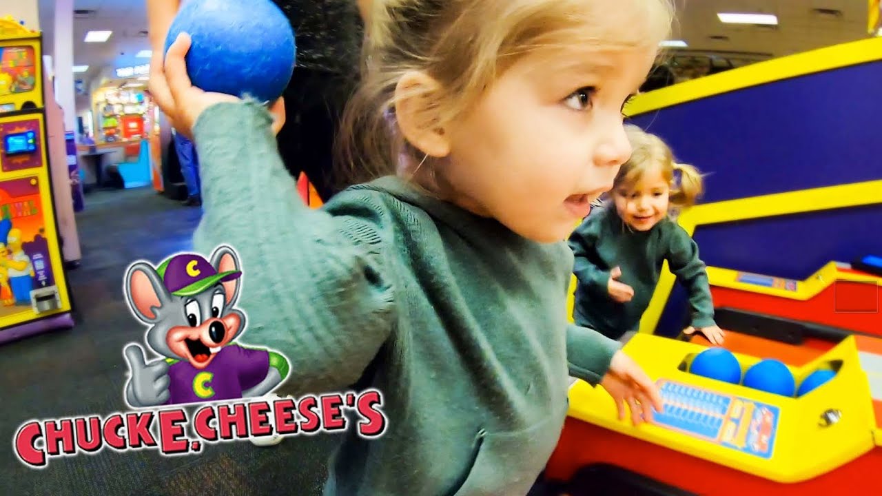 Chuck E. Cheese EXTREME PLAY TIME!