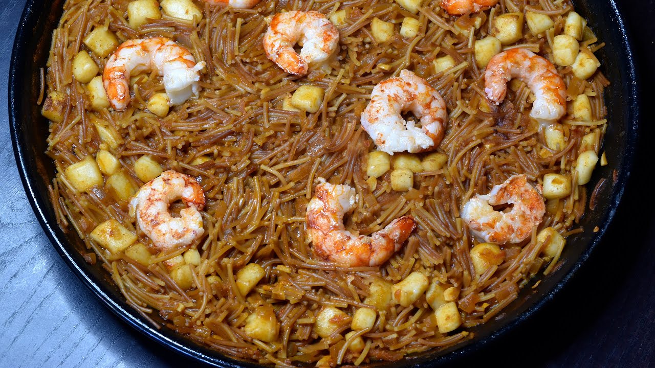 Как приготовить ФИДЕЮ из морской рыбы с креветками и каракатицами.