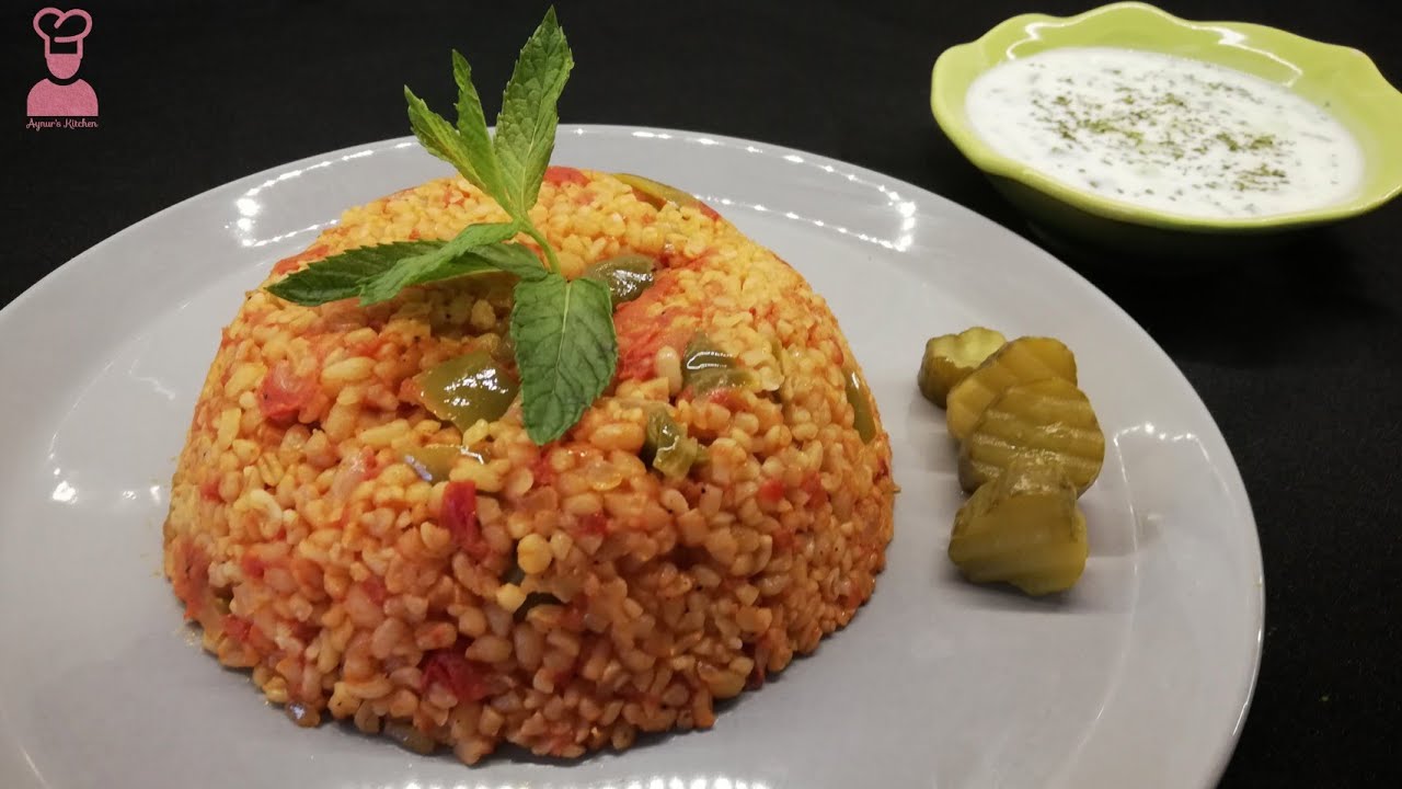 برغل ببندورة (برغل أحمر) من الطبخات الصحية والسهلة