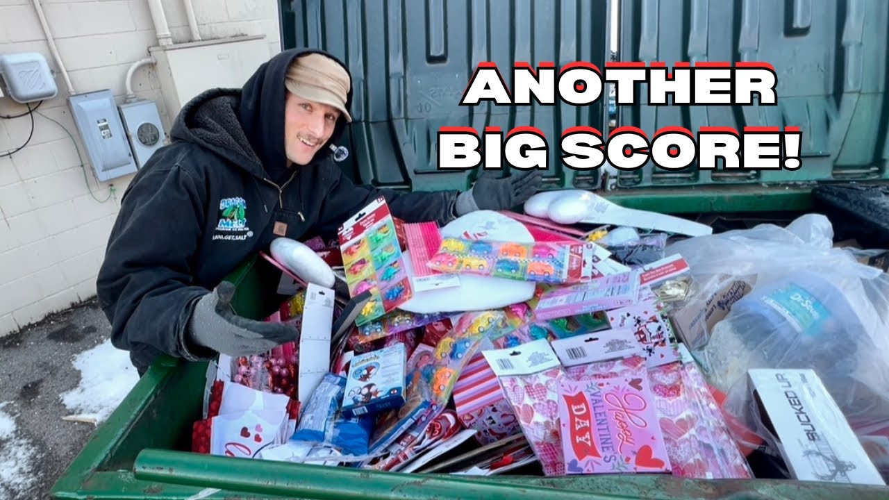 Another BIG Score While Dumpster Diving! Valentine’s Galore!