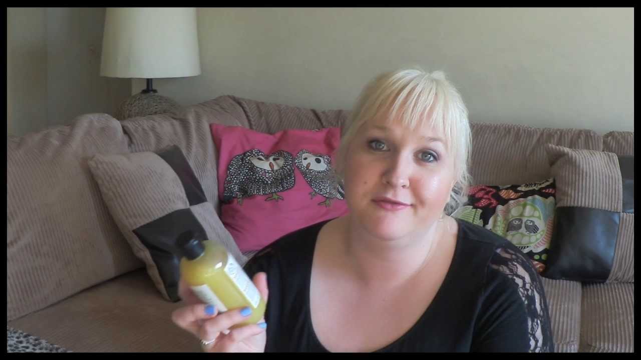 The Body Shop BANANA Shampoo & Conditioner REVIEW