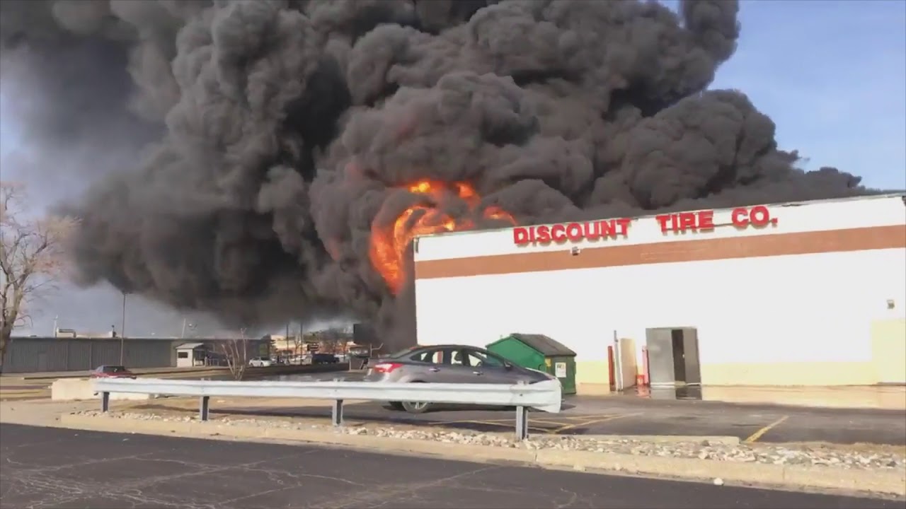 Flames engulf Discount Tire store in Flint