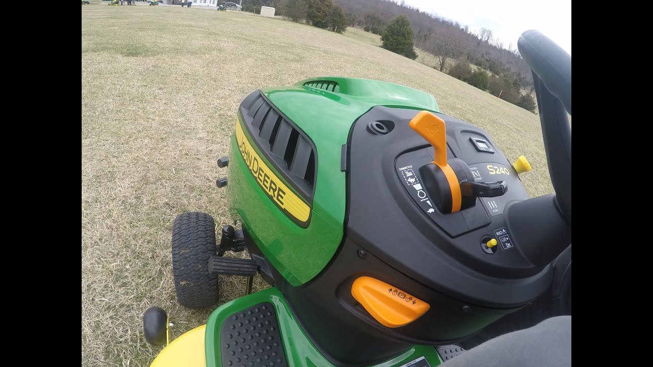 John Deere S240 Sport Lawn Tractor - Ride Along