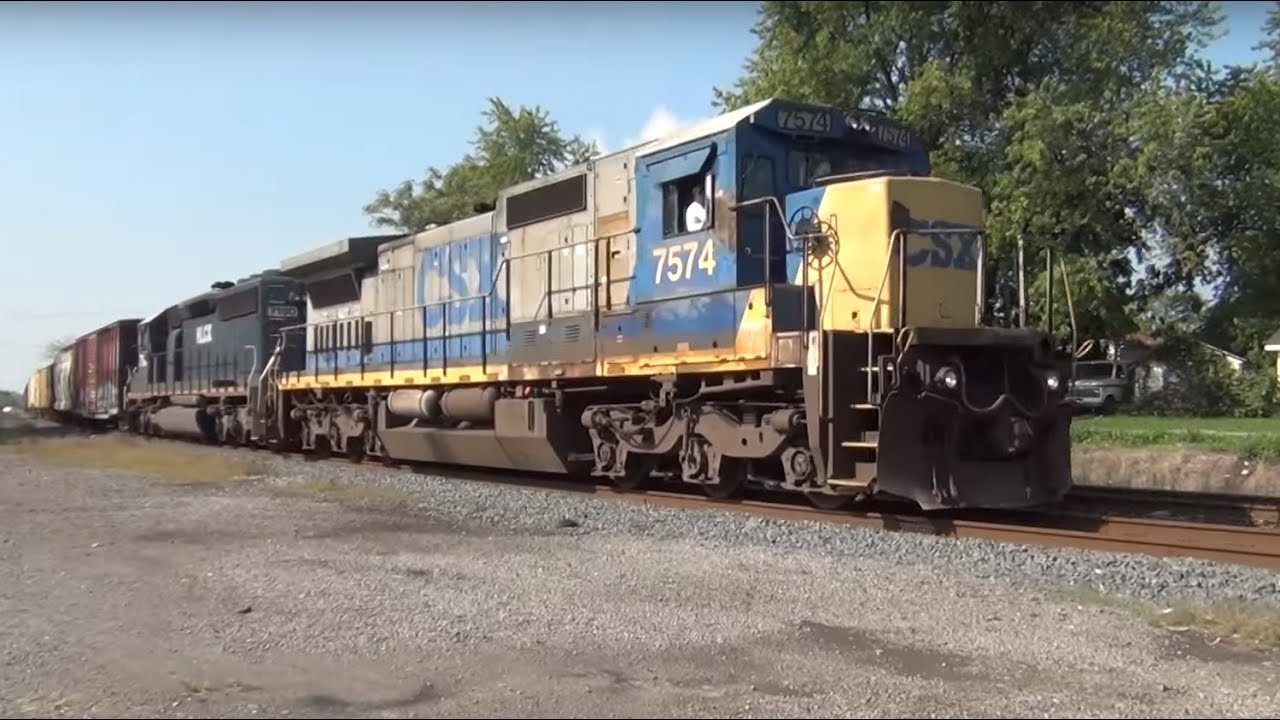 CSX 7574 C40-8 with sweet horn!