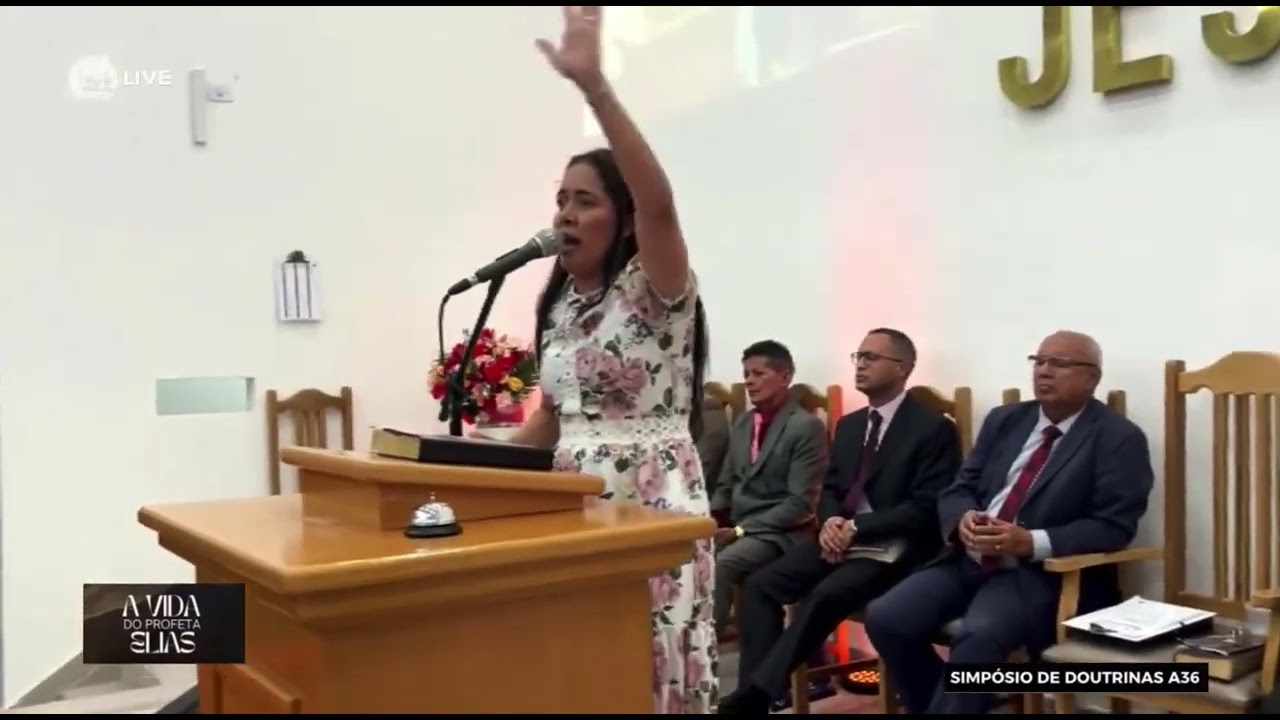 Louvor Cantando por @MayraCarvalhoOficial  no Templo Candelária
