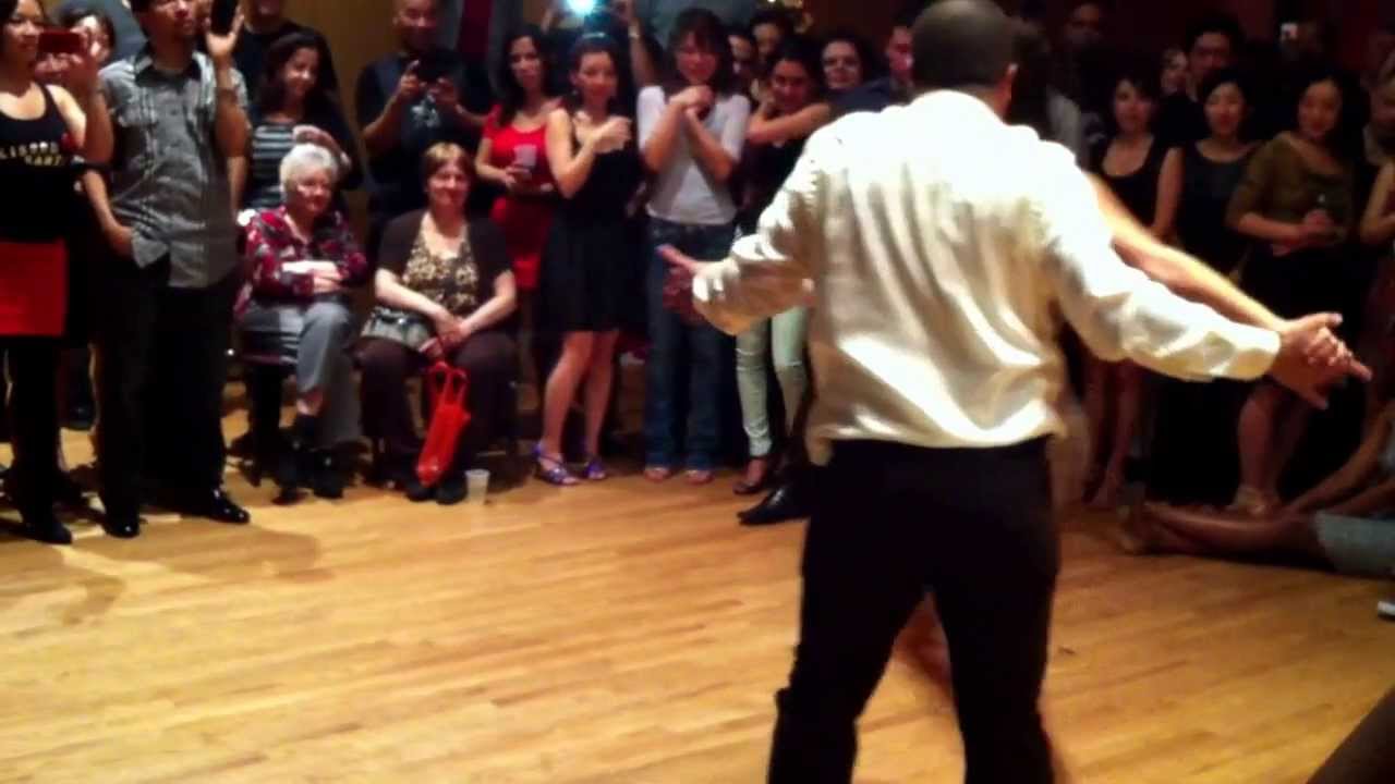 Melanie Torres and Gabriel Perez - Dance On2 Winter Bash 2012 (smooth, sexy Salsa)