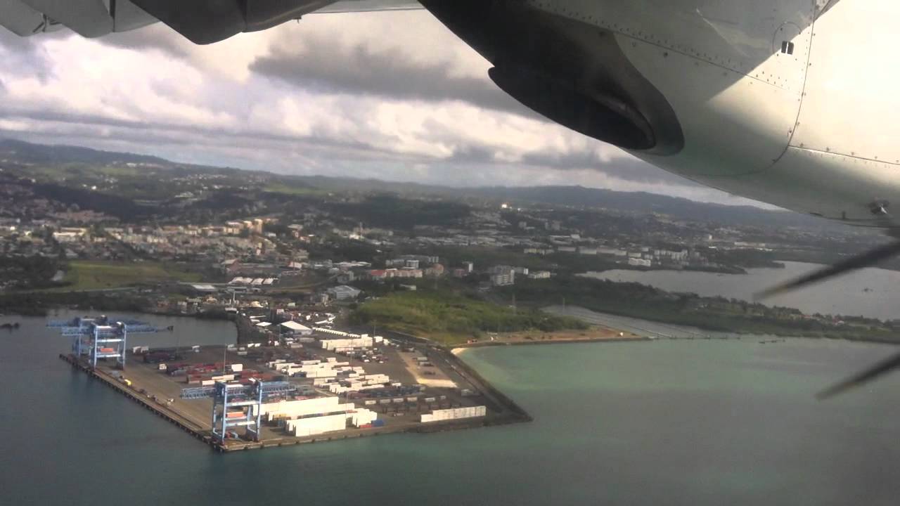 ATR 42 Air Antilles Express Landing Aimé Césaire Airport, Martinique