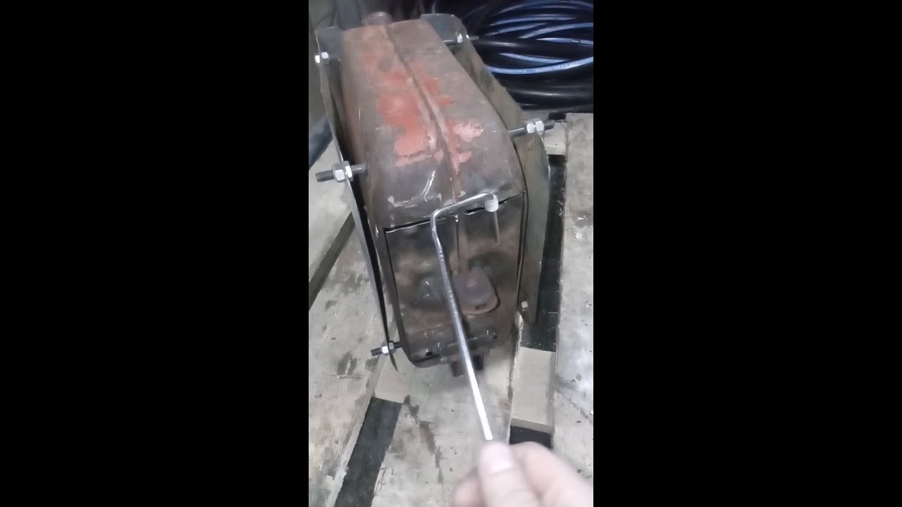 Самодельная печка из канистры.