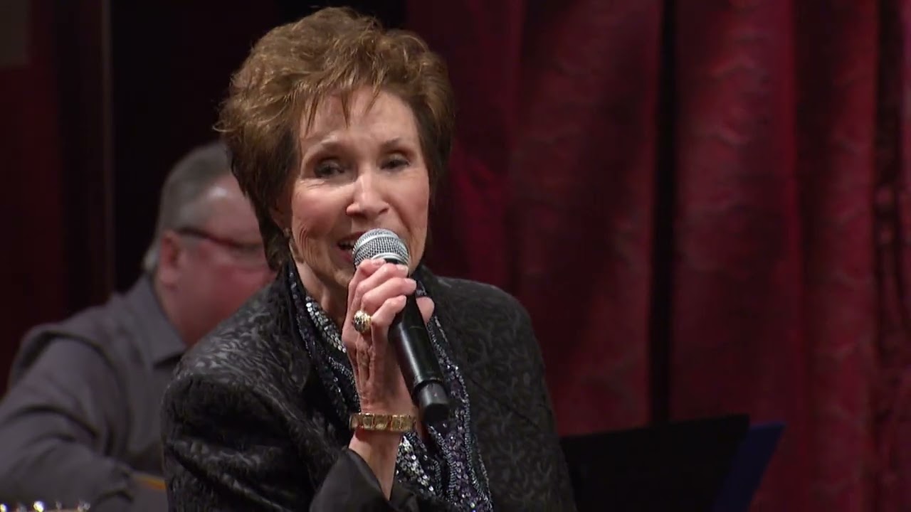 Jan Howard sings 