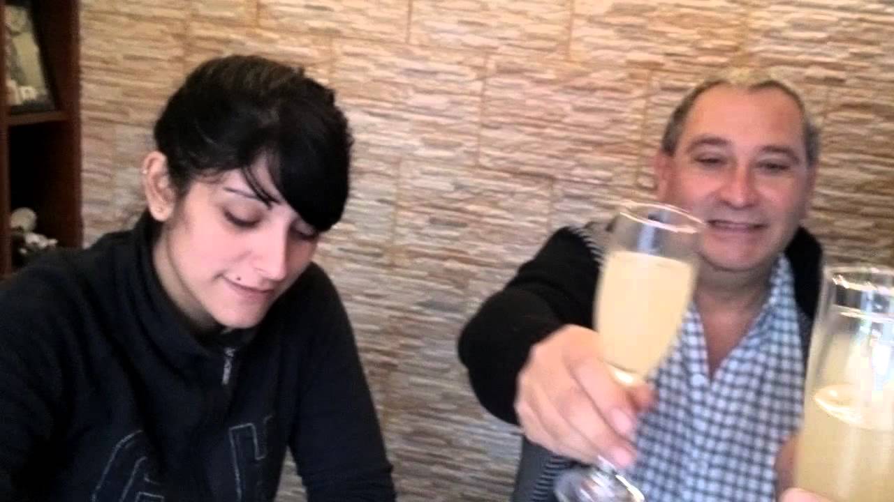 Papa se entera que va hacer abuelo