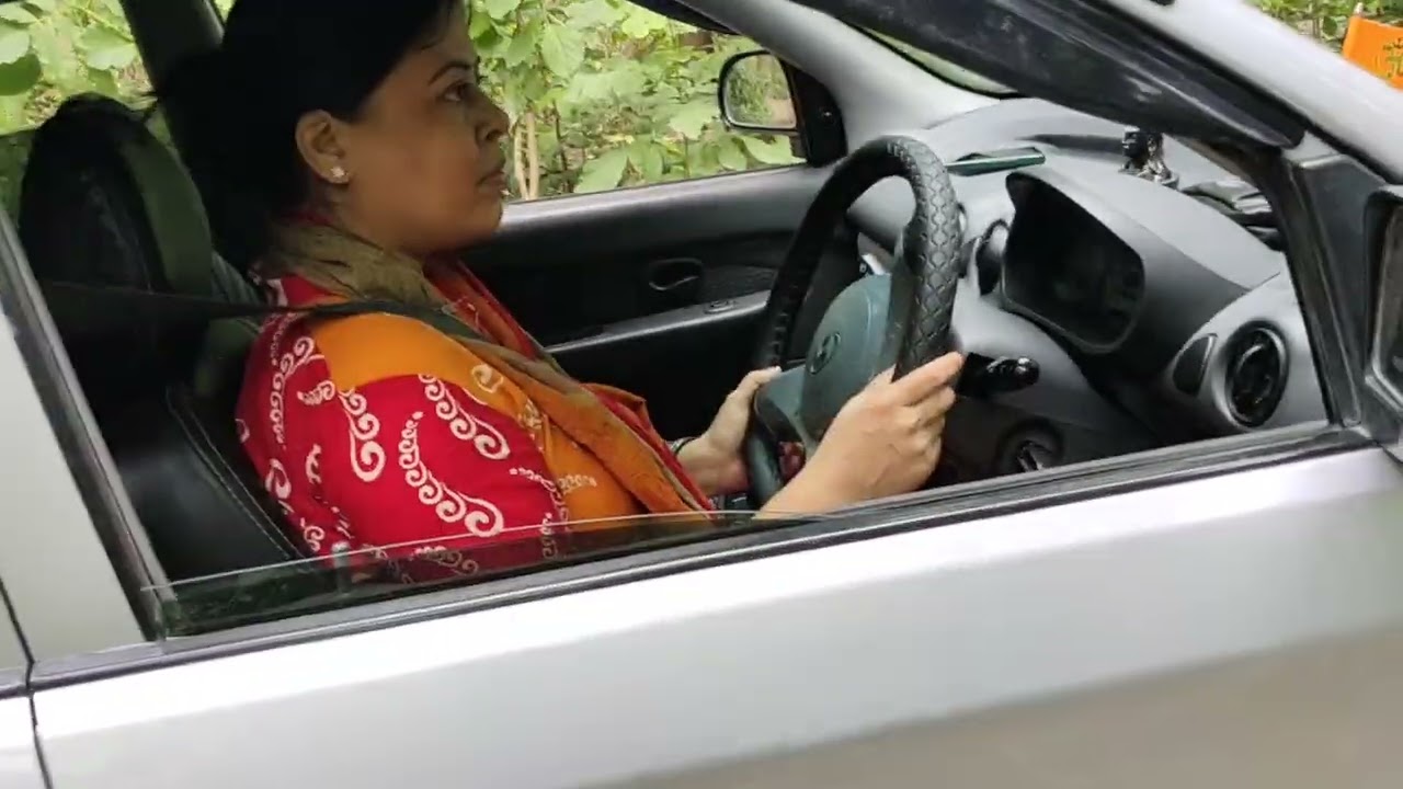 how to control a car upheel कार को चढ़ाई पर रुकने के बाद कौन से गेर में वापस बढ़ाना चाहिए