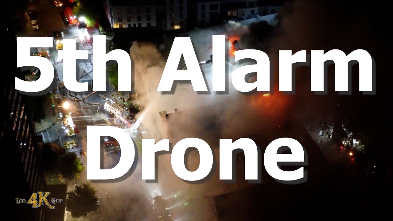 Montréal: Raw 30 min footage of 5 alarm fire at heritage building 5-25-2023