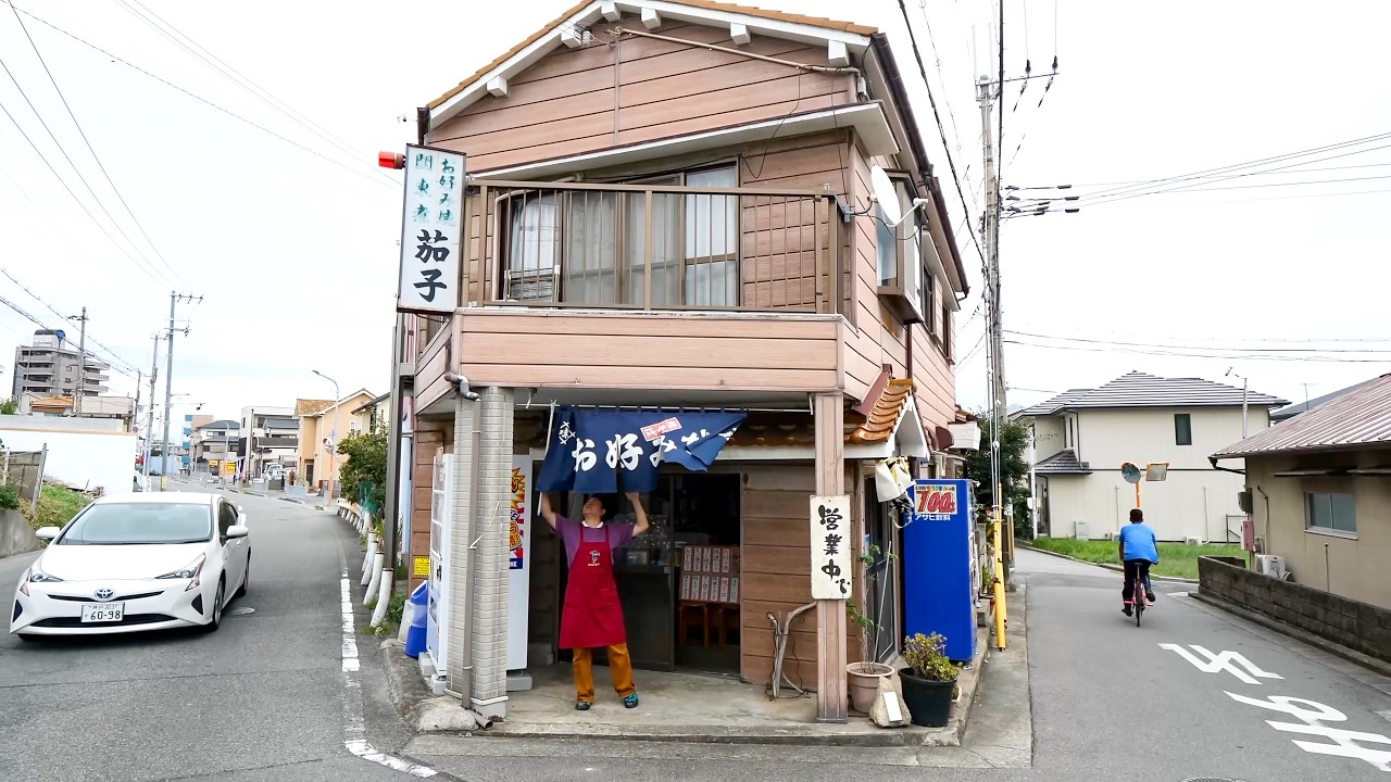 A Teppanyaki Diner Run by a Solo Female Chef: 40 Years in a Tiny Japanese Garage