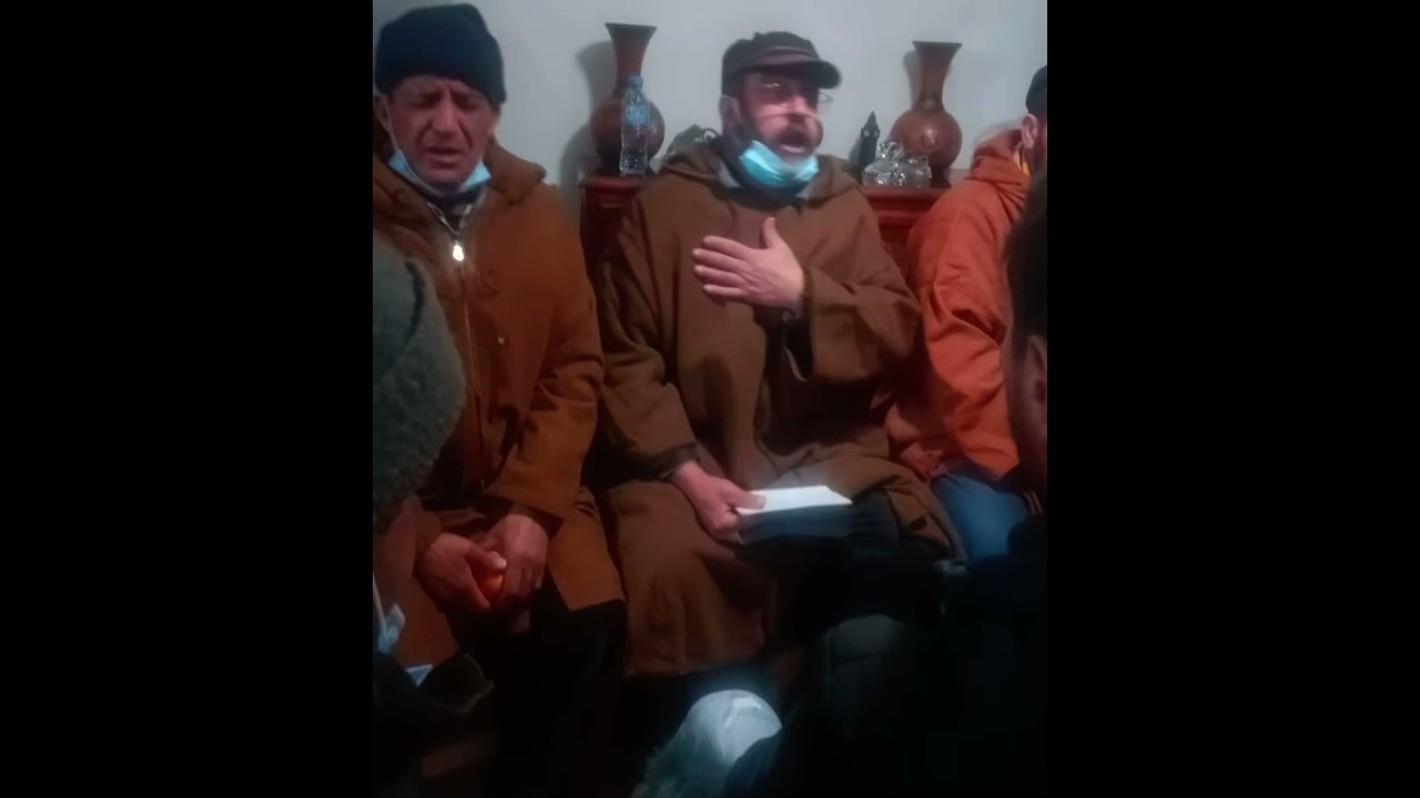Lexwan chant kabyle triste AD YERHM REBBI TIYEMATIN