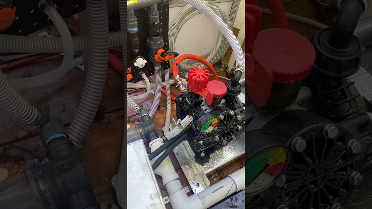 Bypass line fitting for gas roof pump
