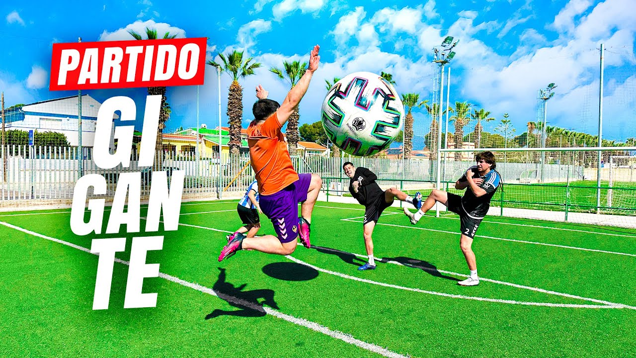 ⚽ PARTIDO de F&Uacute;TBOL con BAL&Oacute;N GIGANTE !! 😱 &iexcl;Retos de F&uacute;tbol!