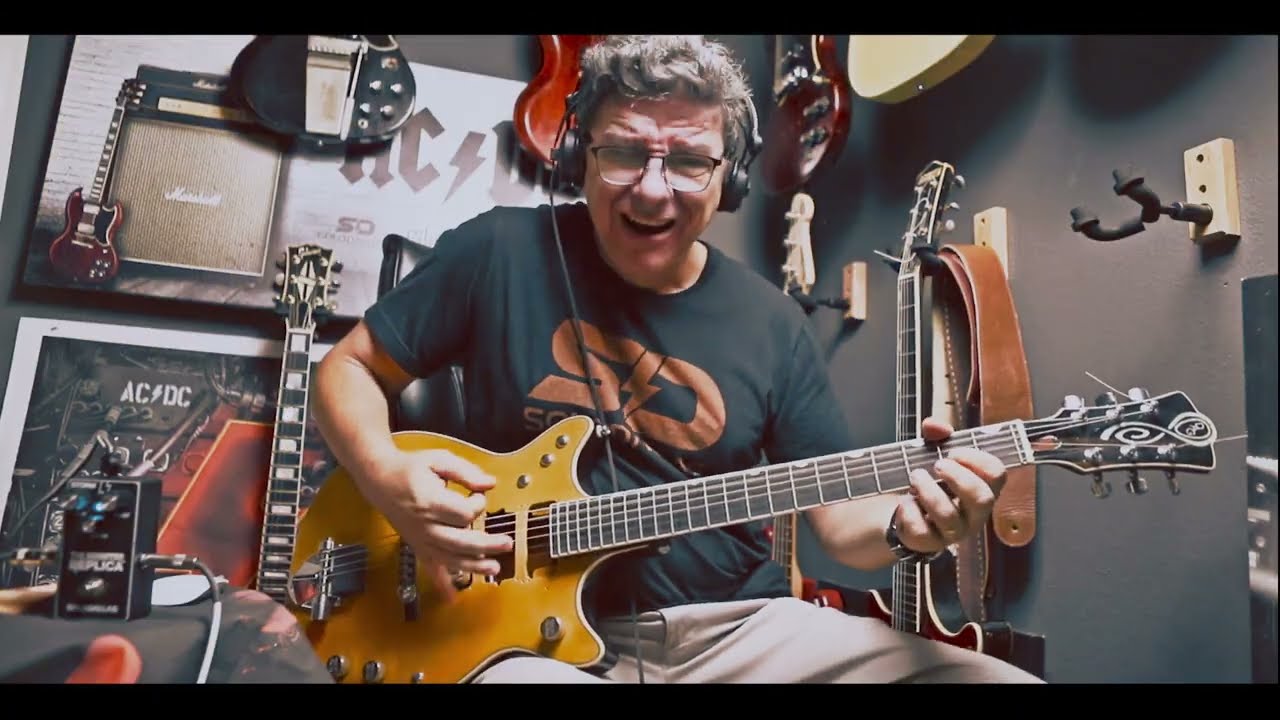 SoloDallas Shorts: CRUNCH for Days! 
