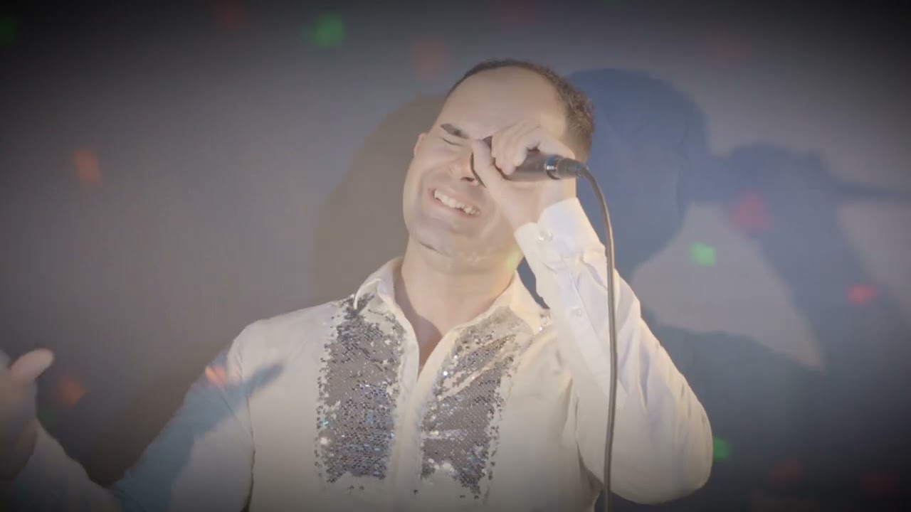 Gerard L&oacute;pez Artist showman
