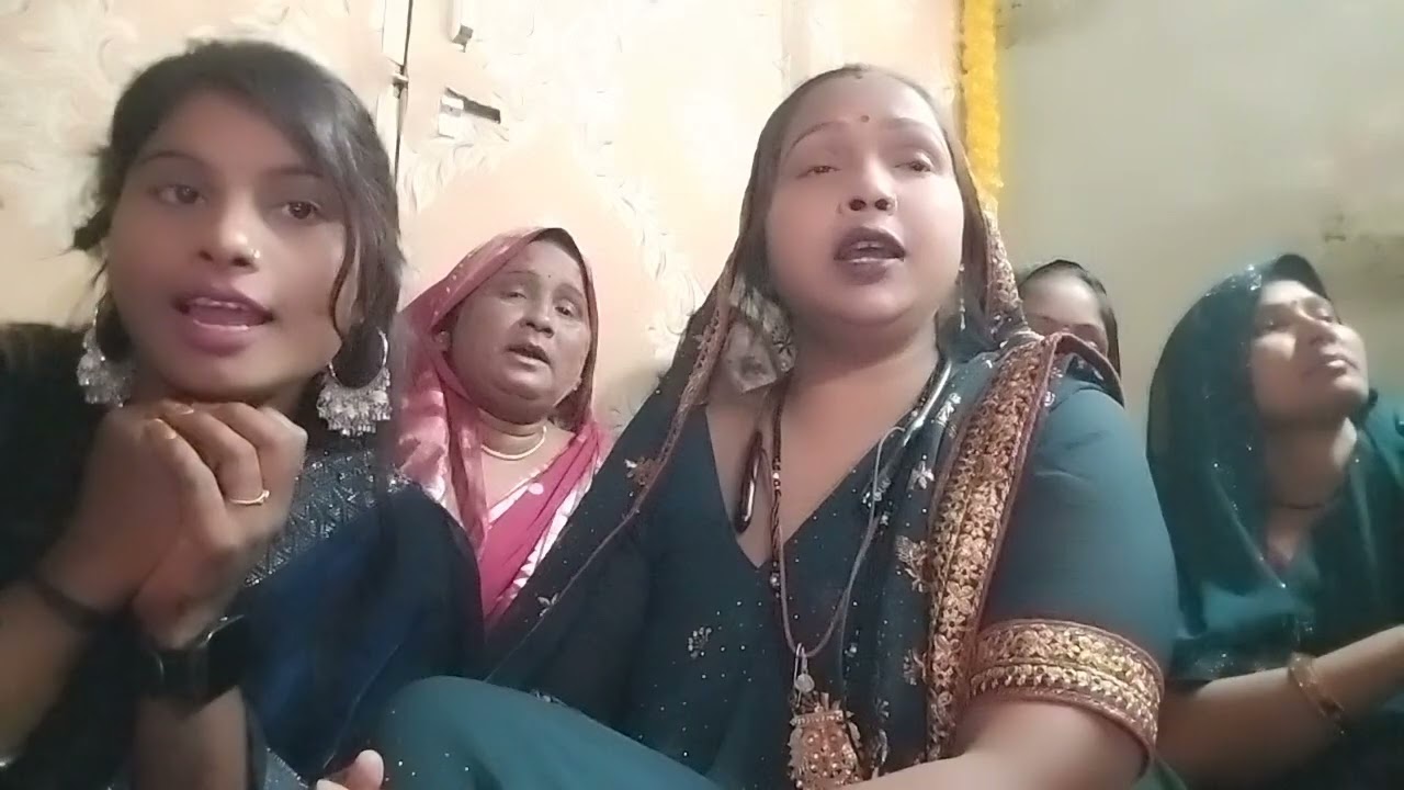 मंजू मोहिनी जी के साथ लाचारी गीत गया है आप लोग सुनिए ओर कमेंट करके अपने राय लिखिए 