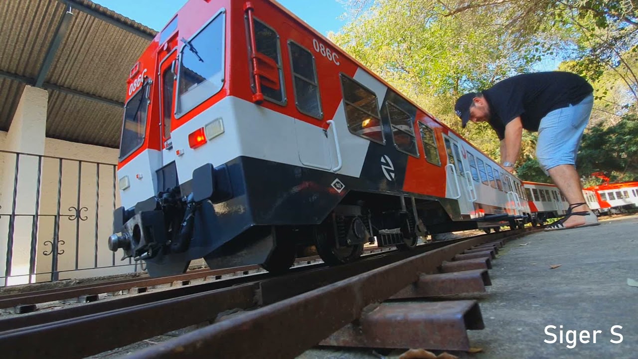 Unidades RENFE Serie 440 en 5 pulgadas