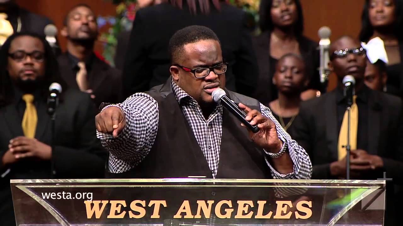 Minister Lowell Pye Singing At West Angeles COGIC HD