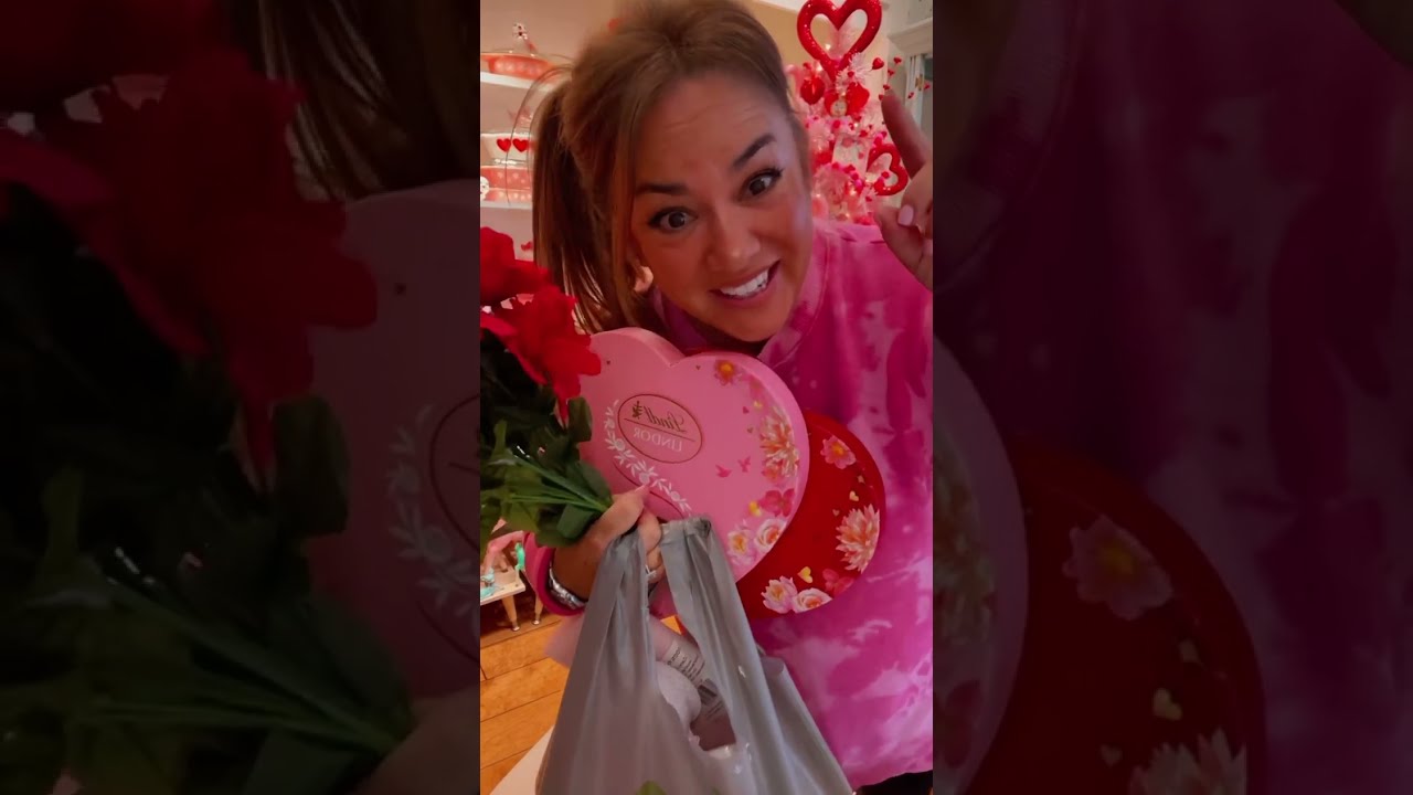 Decorate a Valentines heart shaped chocolate box with me!