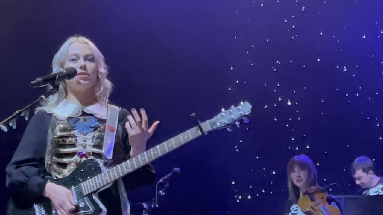 Phoebe Bridgers - Chinese Satellite (Live @ Greek Theatre)