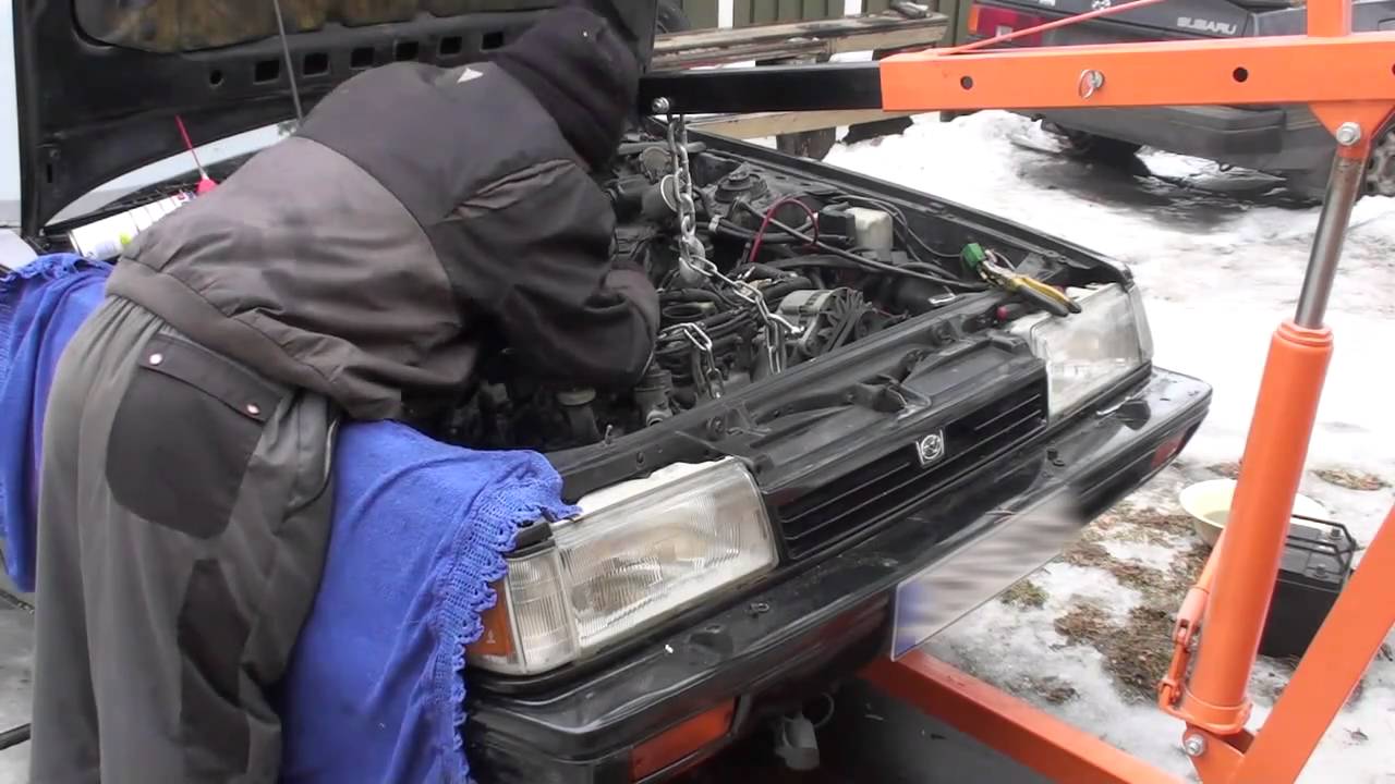 Subaru Leone Turbo engine EA82T remove