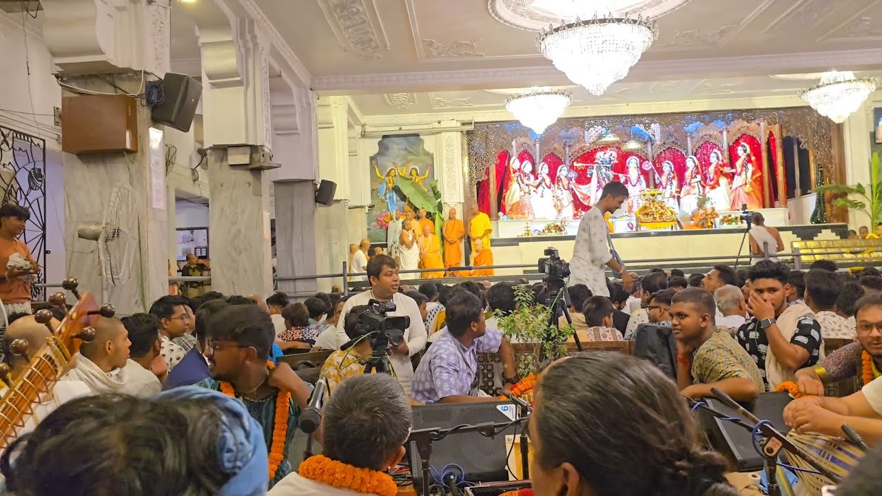 অধিবাস কাকে বলে মায়াপুর ইসকন মন্দিরে 