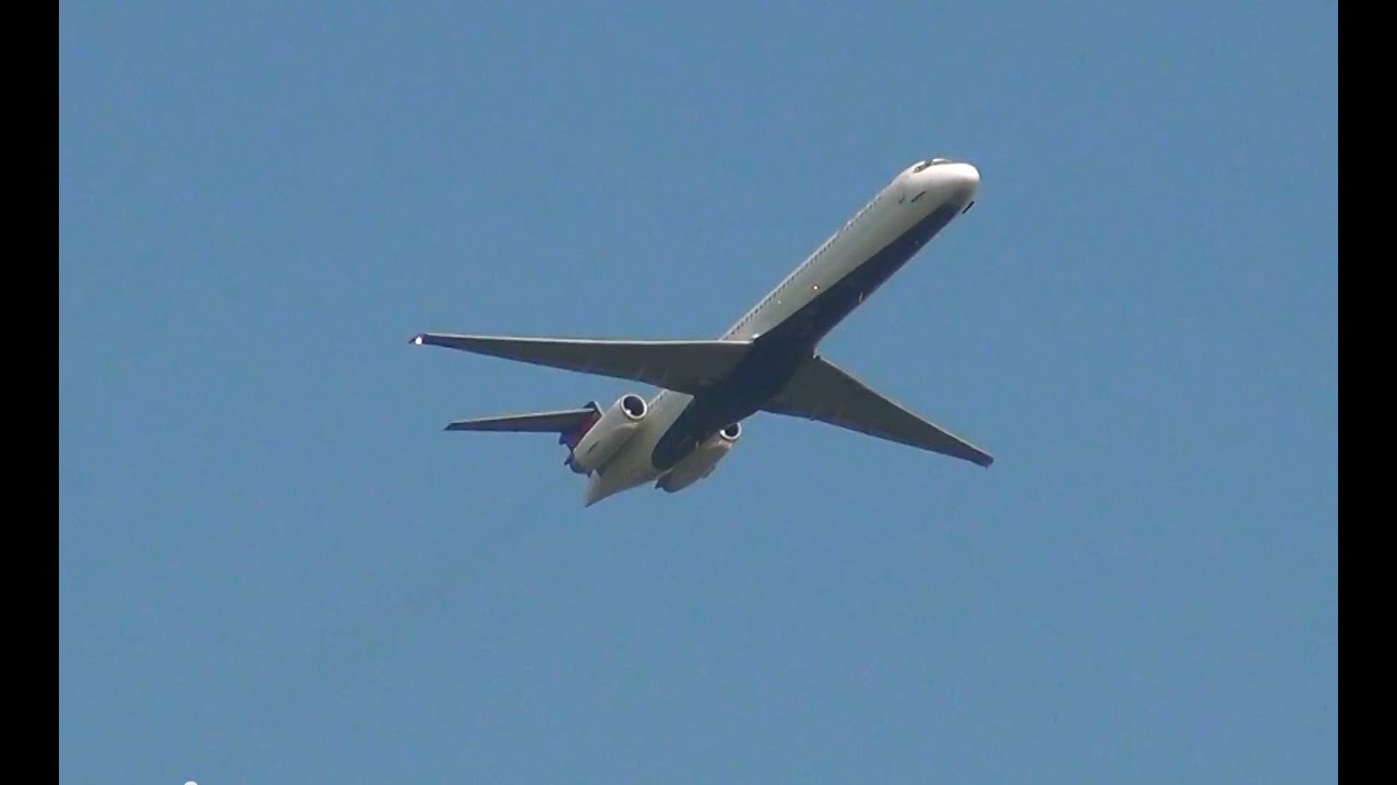 Delta MD-80 & DC-9 Loud Action @ KSAV (Savannah Int'l)