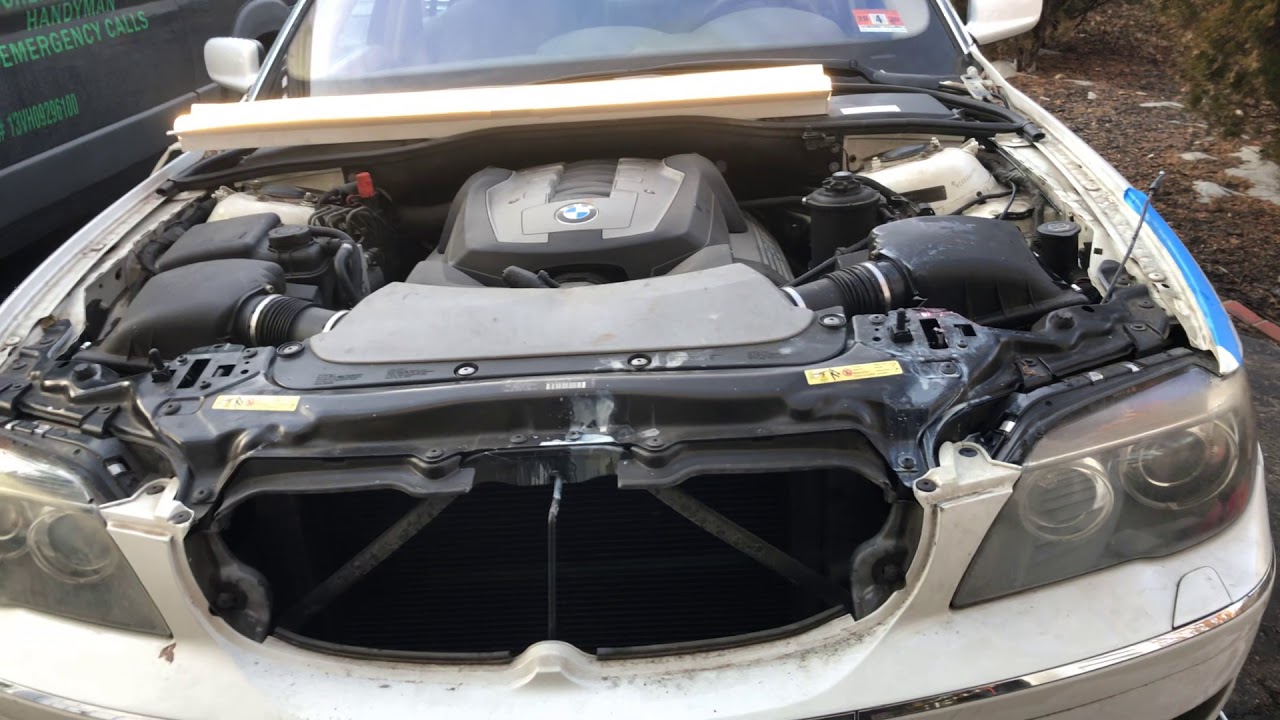 2006 BMW 750 LI stuck hood