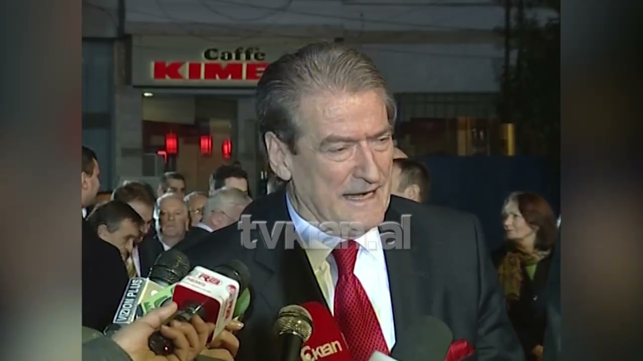 Hapet ambasada e Kosovës në Tiranë, Berisha e Thaçi presin shiritin e përurimit-(17 Shkurt 2012)