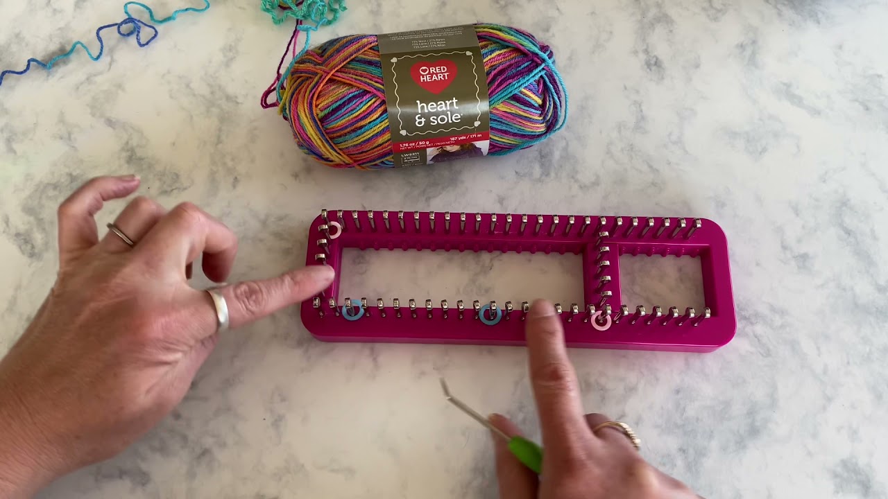 Kitchner Cast-On: How to wrap rectangular knitting loom for a toe-up sock.