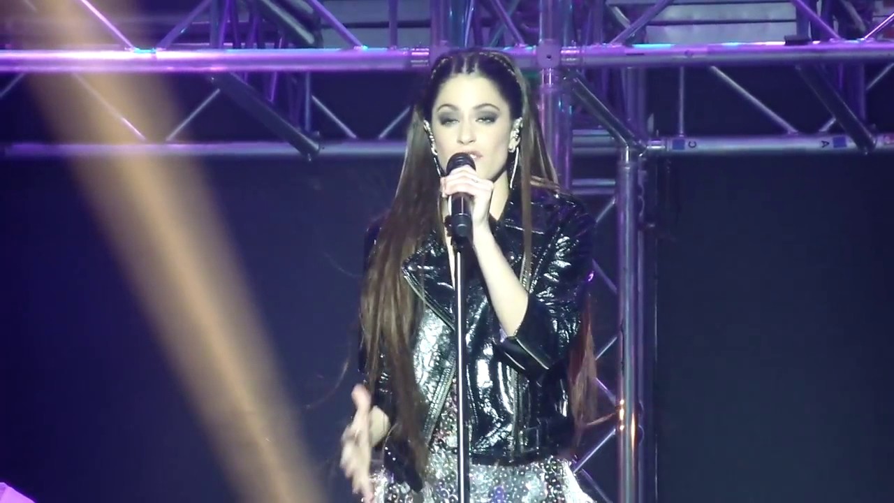 TINI - Si Tu Te Vas (Got Me Started Tour, Vienna 09.04.2017)
