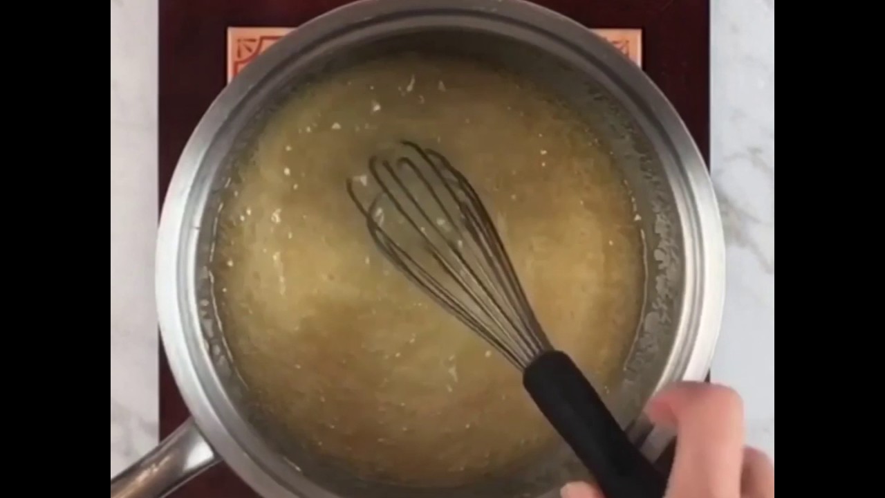 ALMOND CLUB CRACKER TOFFEE