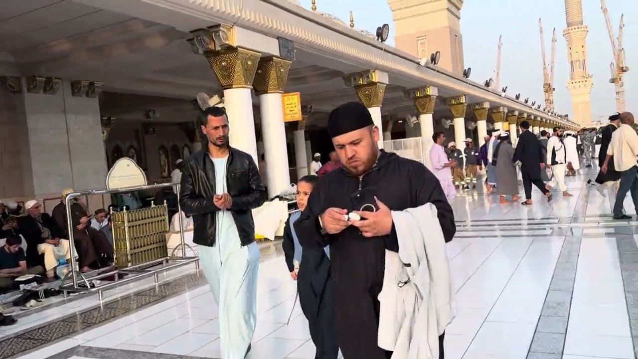 Ramadan Sunset at Al Masjid an Nabawi | Iftar Moments in Madinah (@MadinaWalks )