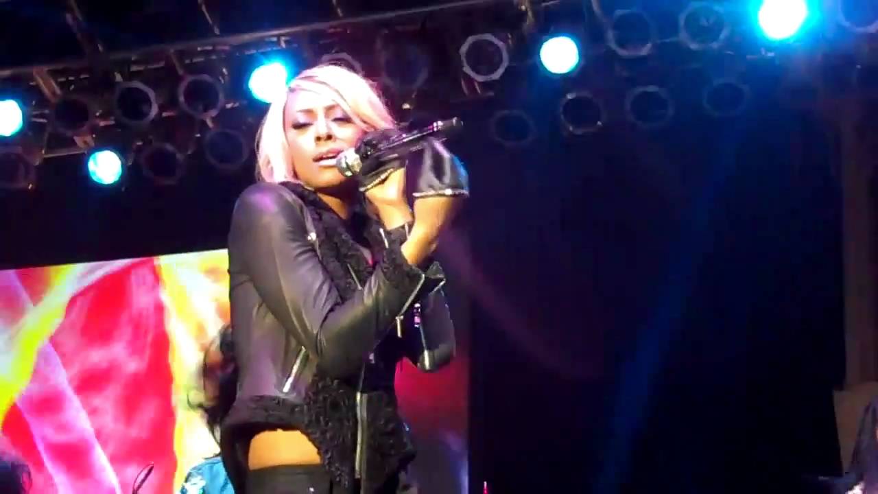 Keri Hilson Breaking point/ Knock you down Zone 4 event