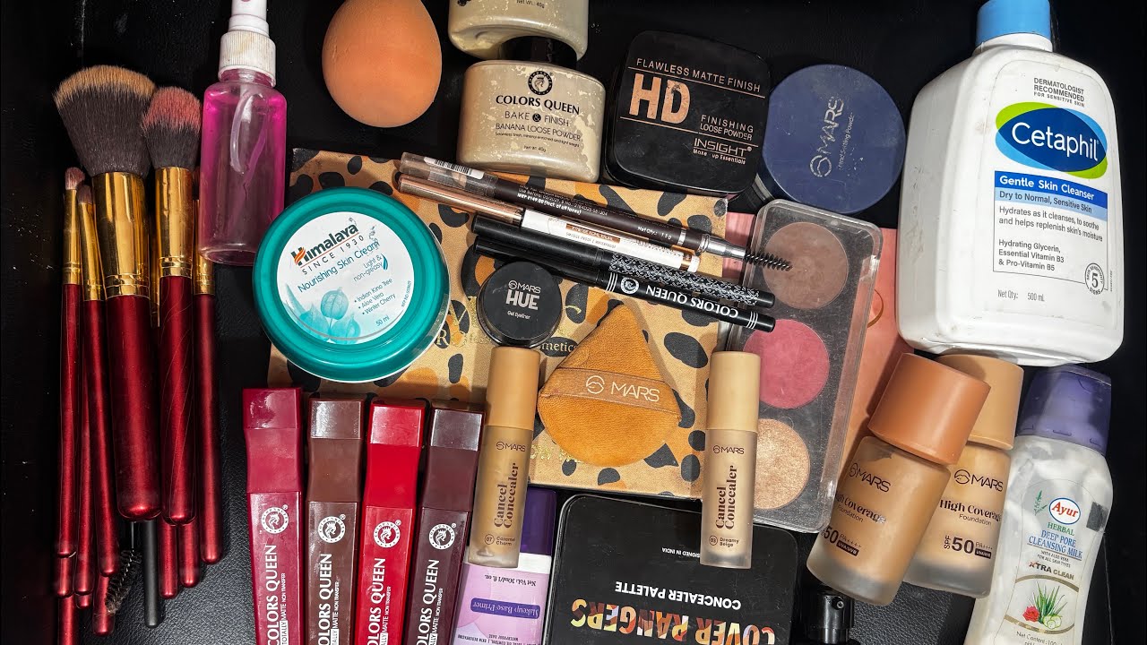 A to Z makeup products jankari/Makeup ka M bhi nhi aata ye video apk liye h/मेकअप आर्टिस्ट बना दूँगी