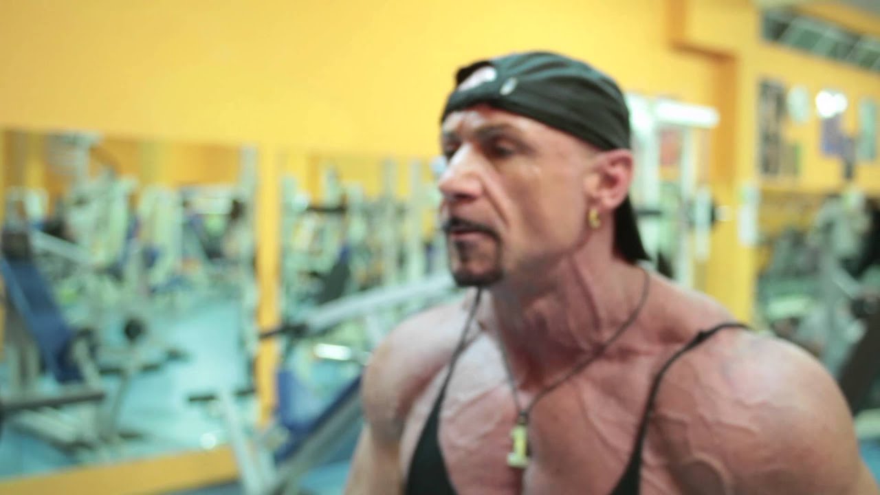 EXTRAGYM - Roberto Casavecchia - Body Building World Champion