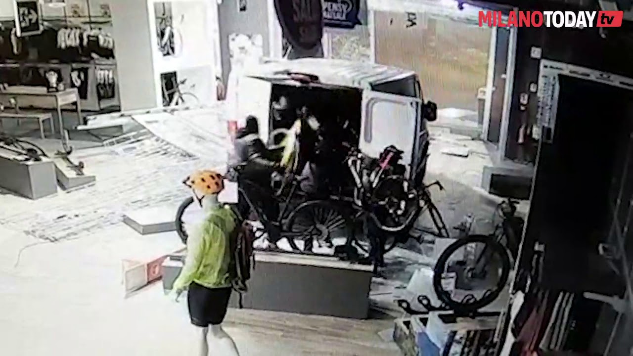 Maxi spaccata in negozio: RUBATE BICI PER 50MILA EURO💸