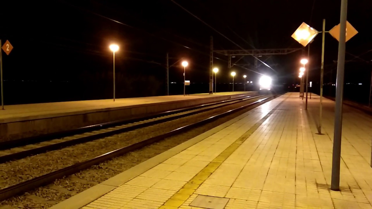 RENFE ADIF estaci&oacute;n de Almenara