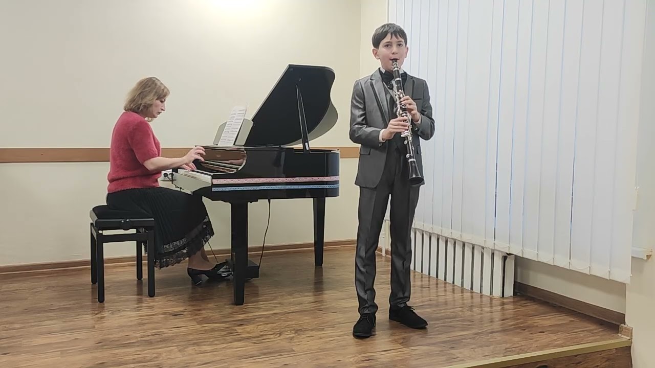 Никитенко Павло- 11 років " Ой ходила дівчина бережком" укр нар.пісня в обр.С.Тиховського