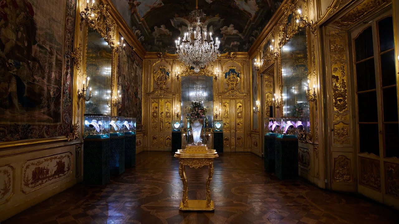 The best moments from Dolce&Gabbana Alta Gioielleria, Milan, December 2019.