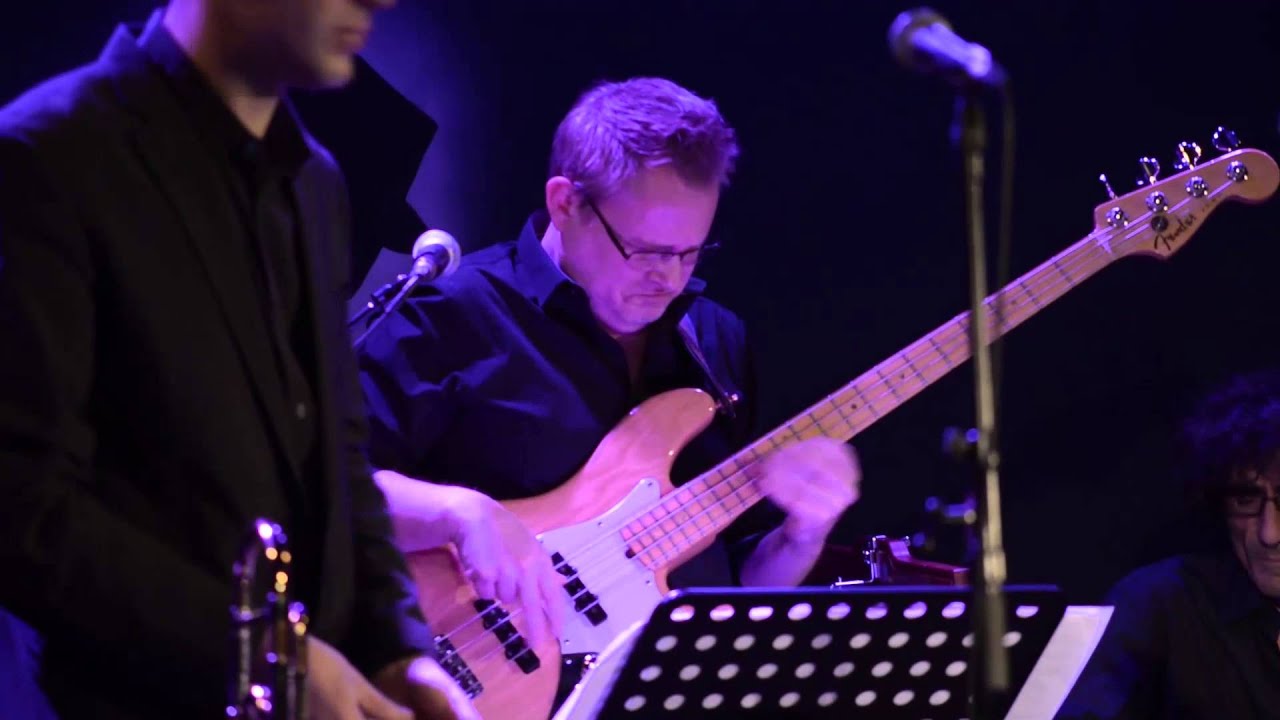 Michael Joussein   latin quarter  twin