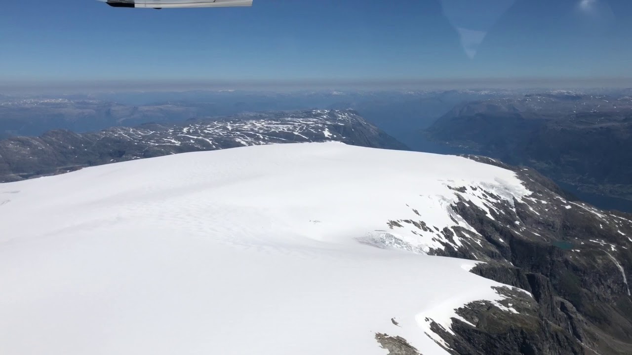 Kjeller Airport to Bergen Airport in a Cessna 172.